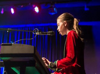 Curso de canto e instrumentos